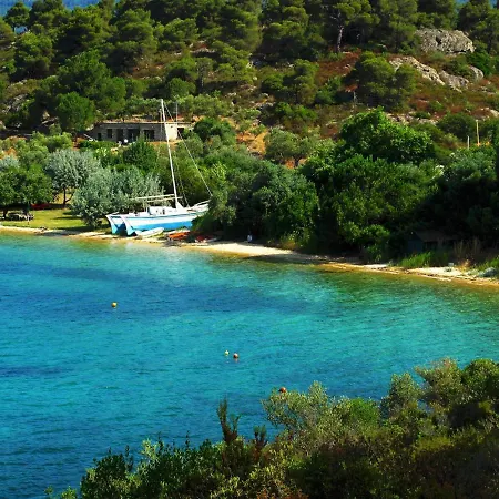 Philippos 1 *