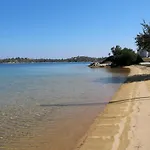 Philippos 1 *